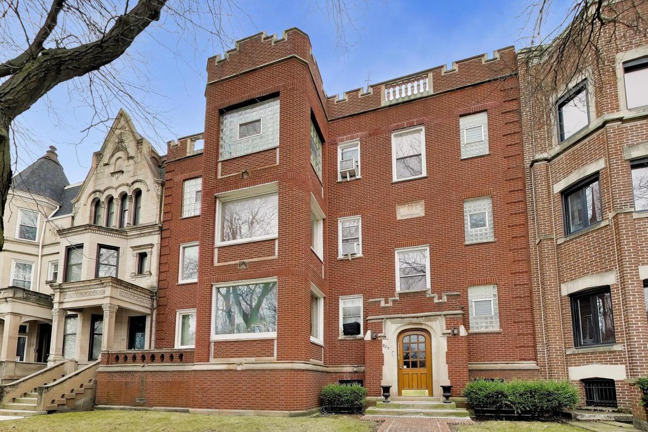 825 E Drexel Sq. #2, Chicago, IL 60615