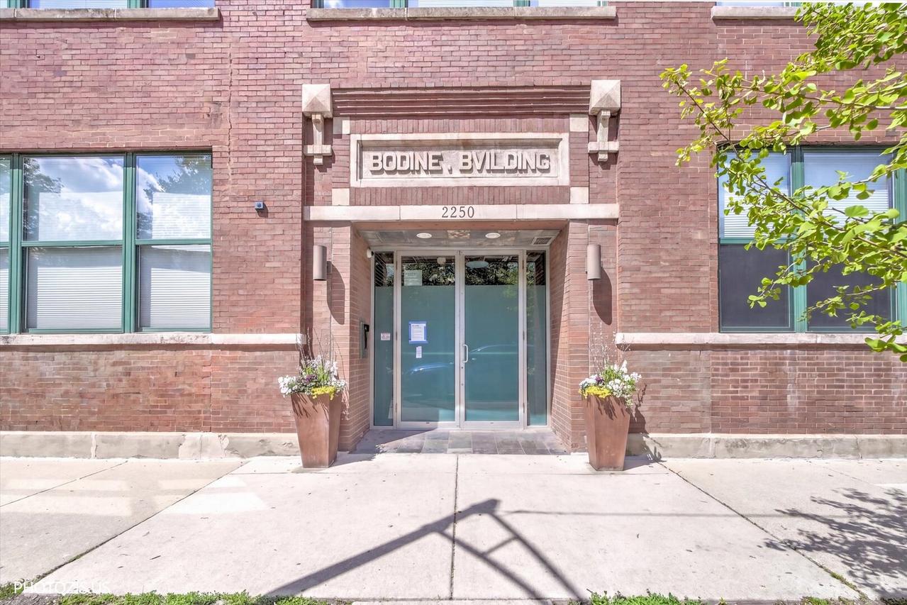 2250 W Ohio St. #209, Chicago, IL 60612