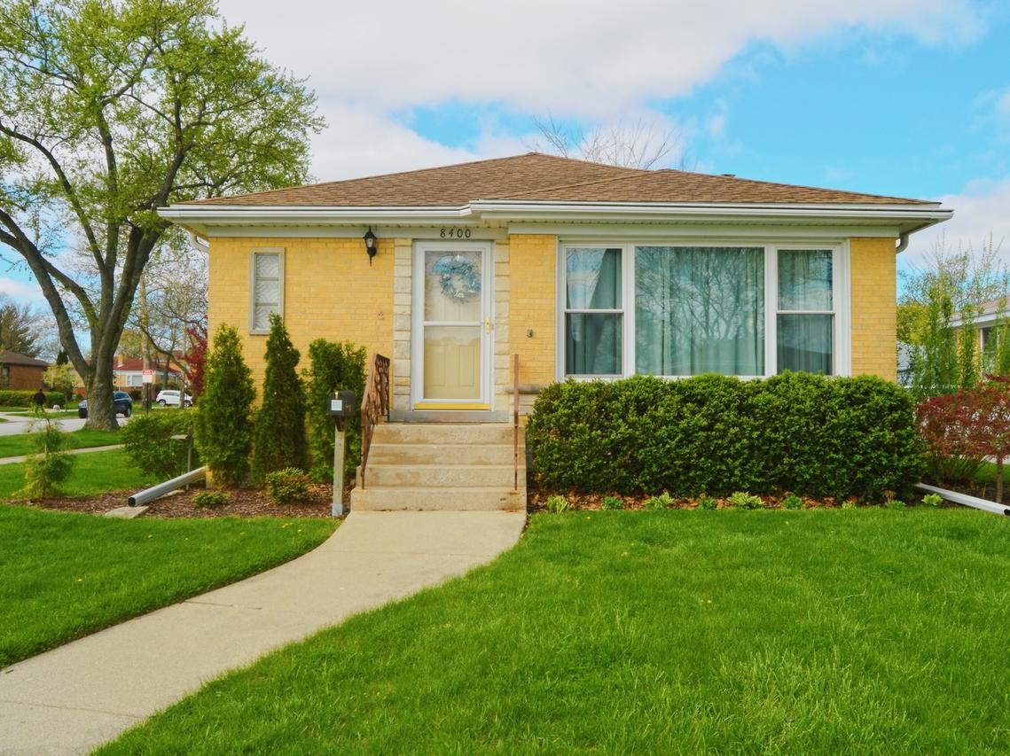8400 N Osceola Ave., Niles, IL 60714
