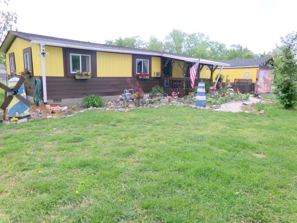 1104 Van Buren Ave., Sandoval, IL 62882