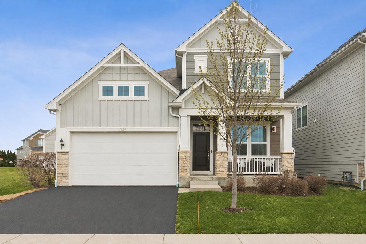1454 Somerset Pl., Barrington, IL 60010
