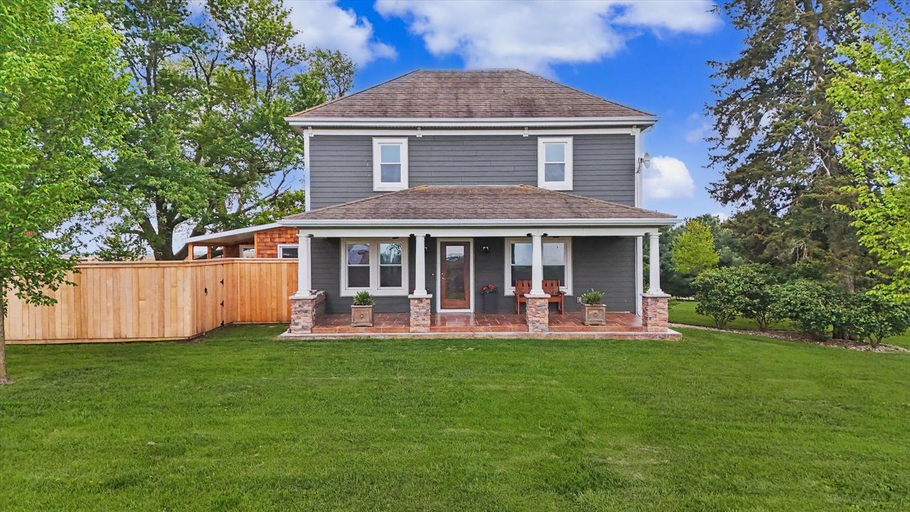 660 N 3000 East Rd., Strawn, IL 61775