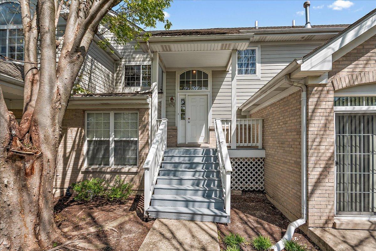 1674 Brightwood Pl., Aurora, IL 60506