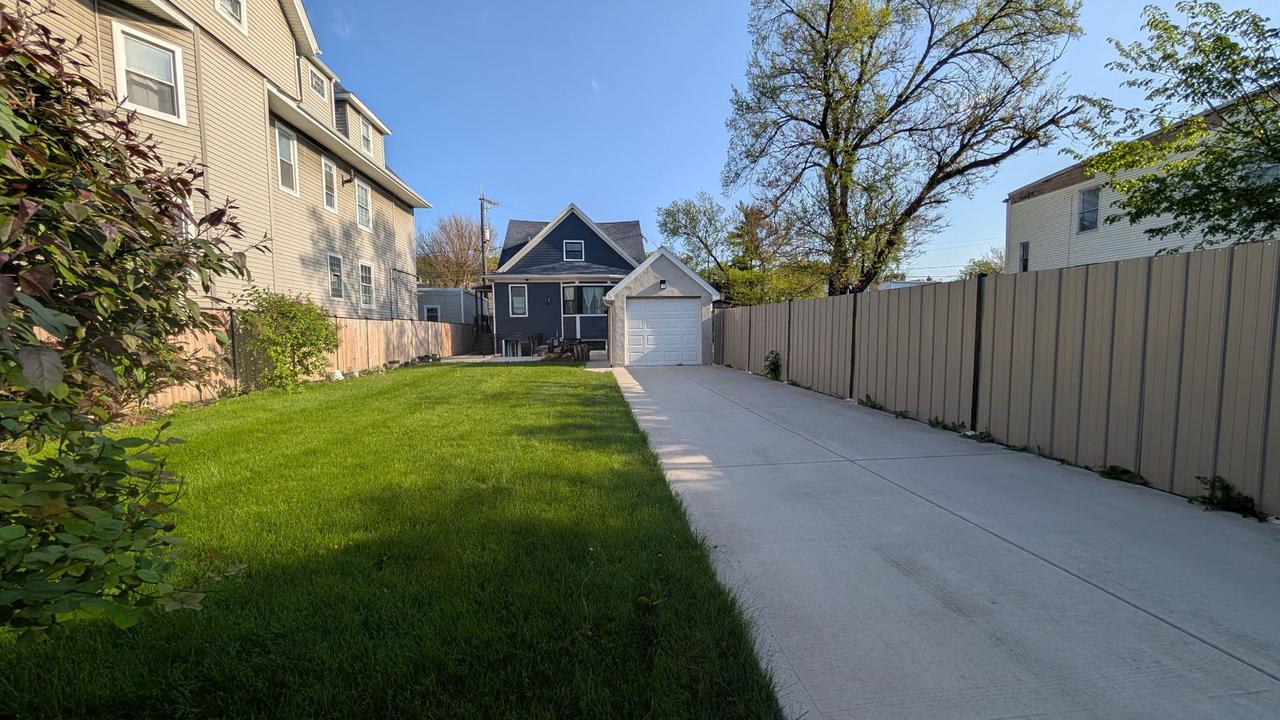4940 W Huron St., Chicago, IL 60644