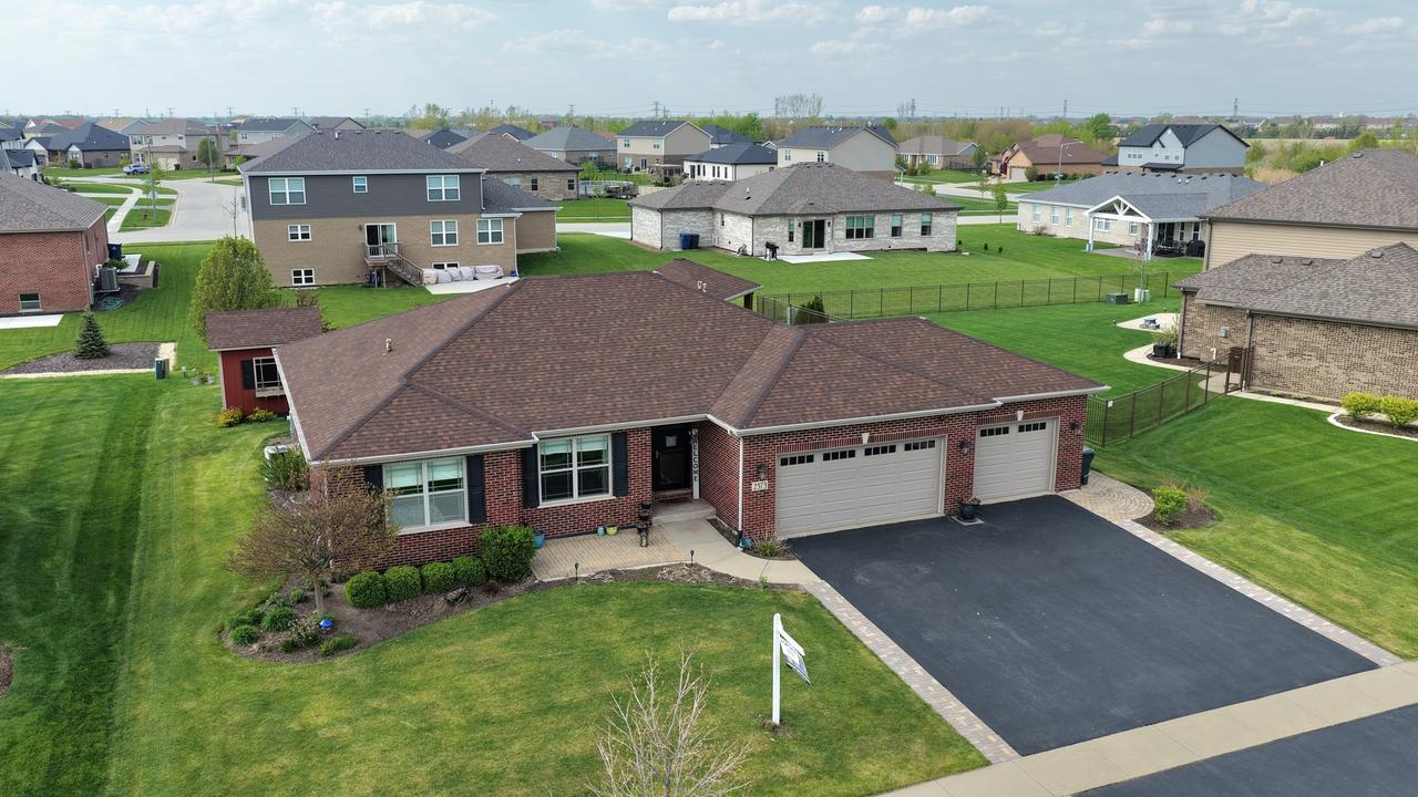 2373 Alta Vista Dr., New Lenox, IL 60451