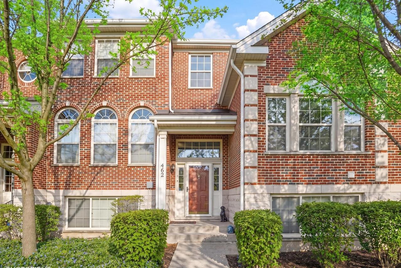 462 Prestwick Ln., Wheeling, IL 60090