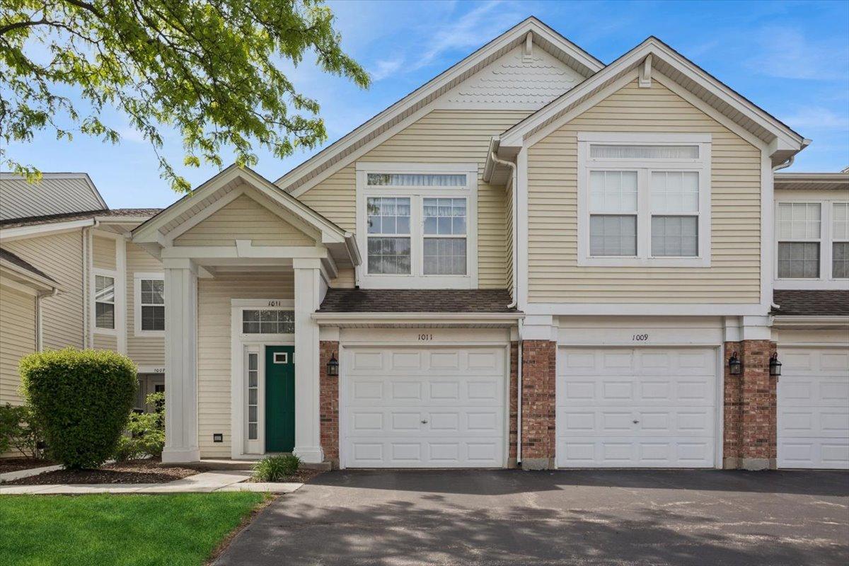 1009 Huntington Dr., Elk Grove Village, IL 60007
