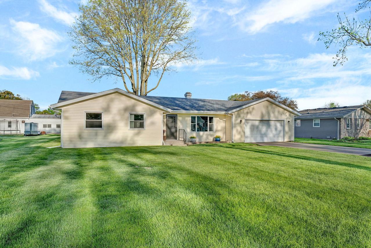 701 Hill St., Mazon, IL 60444