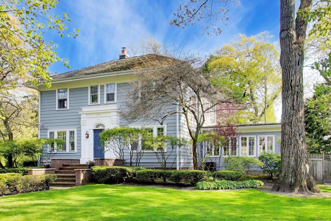 625 E Center Ave., Lake Bluff, IL 60044