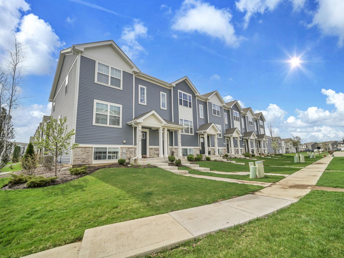 2151 Sassafras Way #B, Wonder Lake, IL 60097