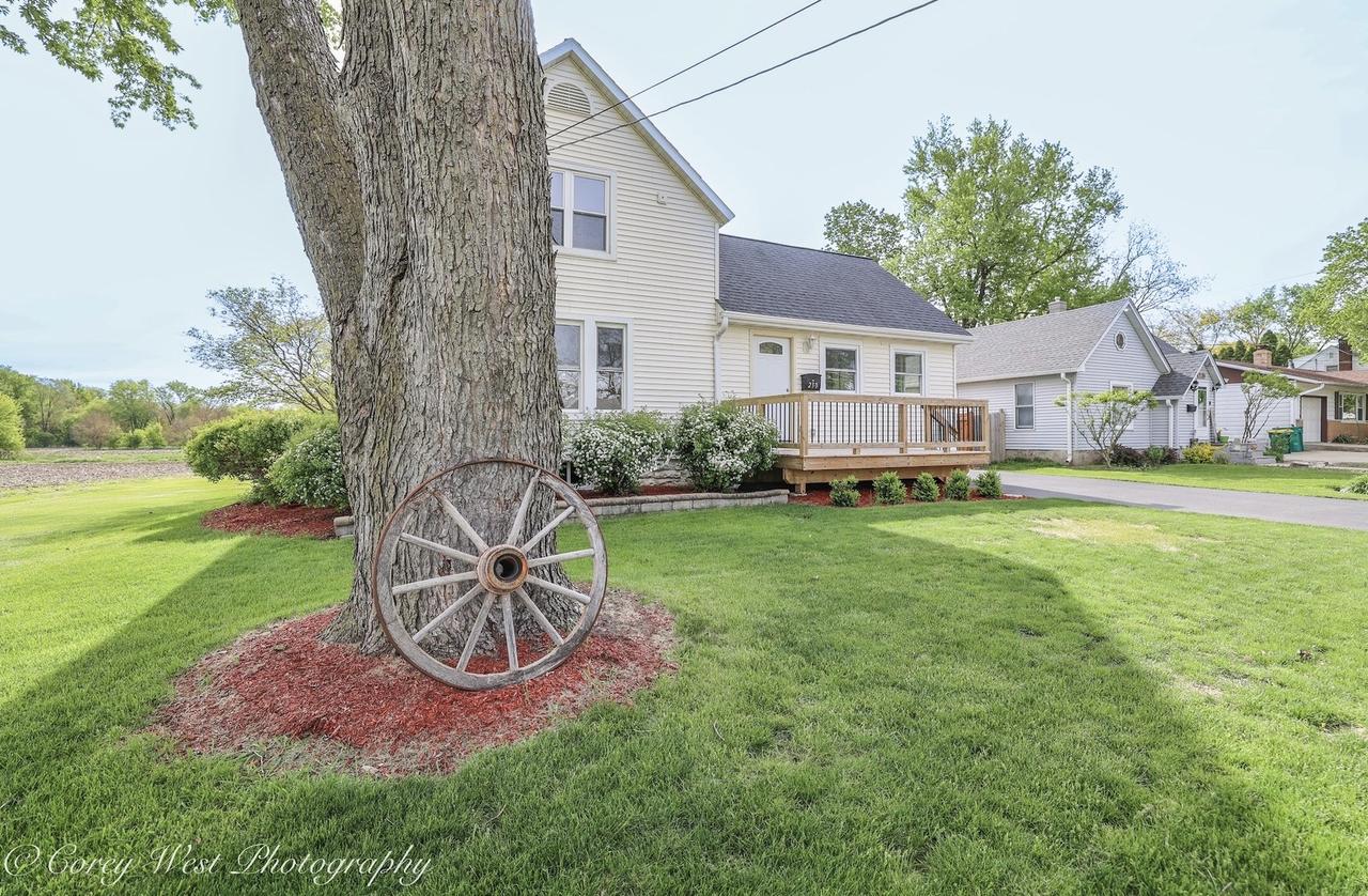 230 Sabin St., Sycamore, IL 60178
