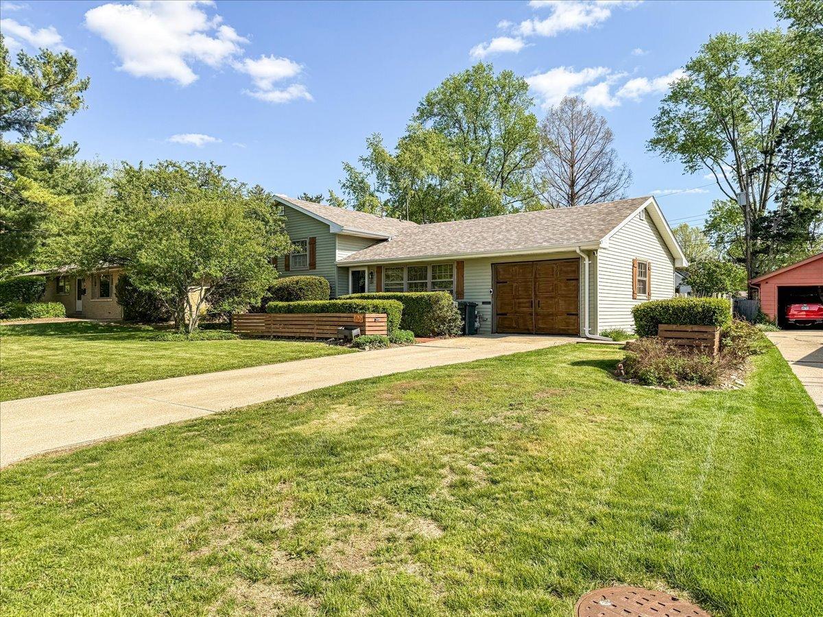 709 E Sunnycrest Dr., Urbana, IL 61801