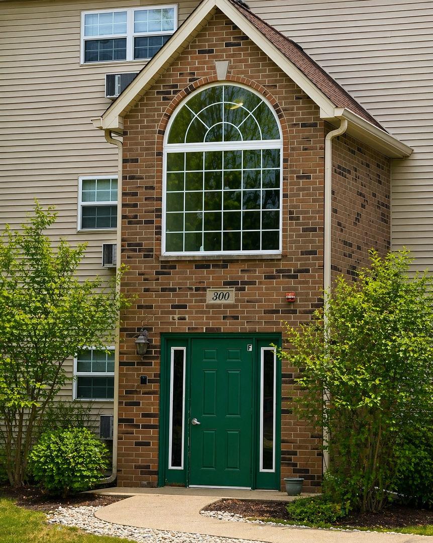 300 Cunat Blvd. #2C, Richmond, IL 60071