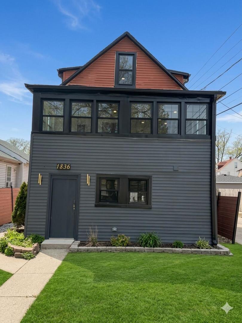 1836 Hartrey Ave., Evanston, IL 60201