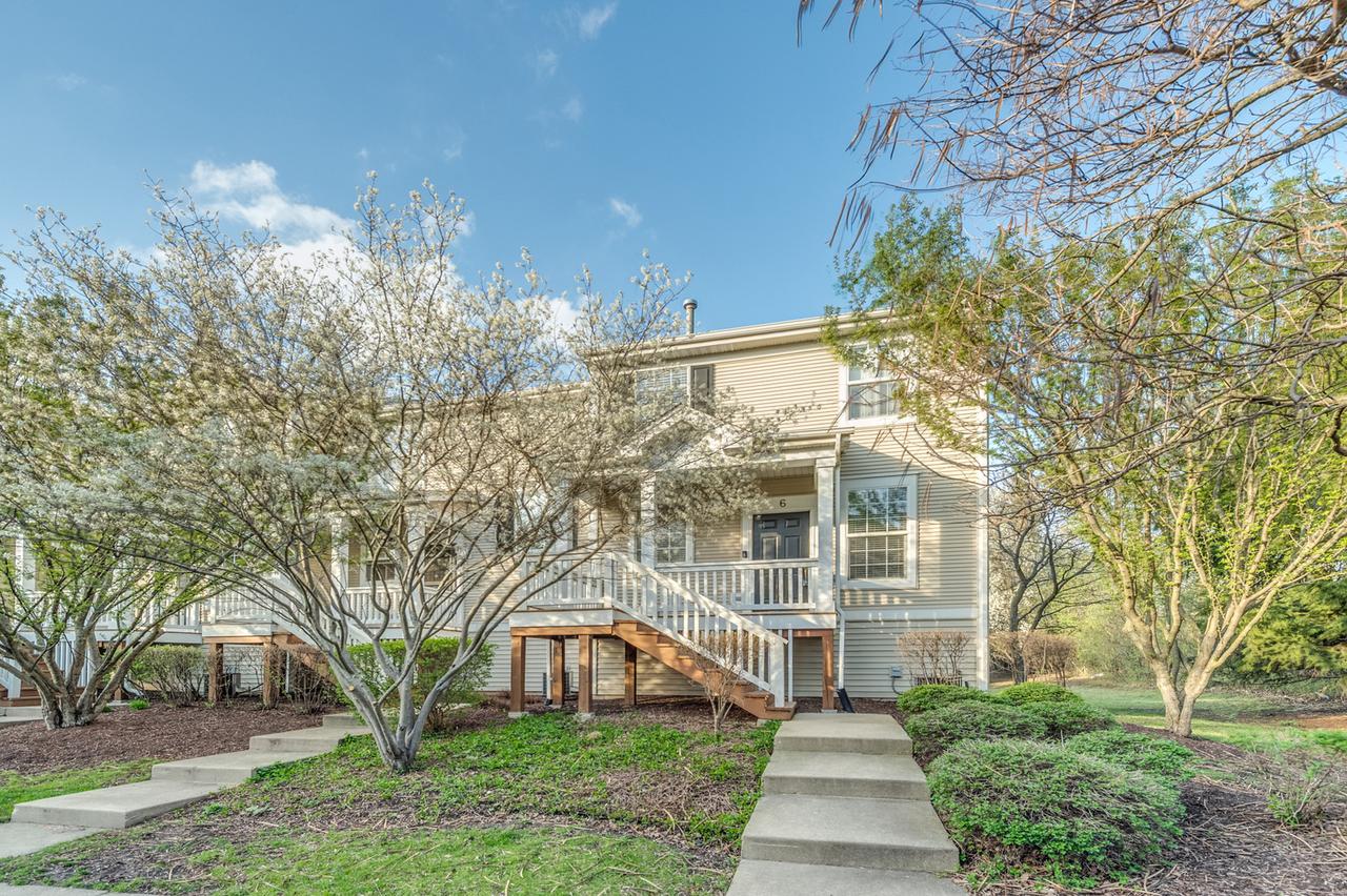 1492 Cambria Dr. #6, Dekalb, IL 60115