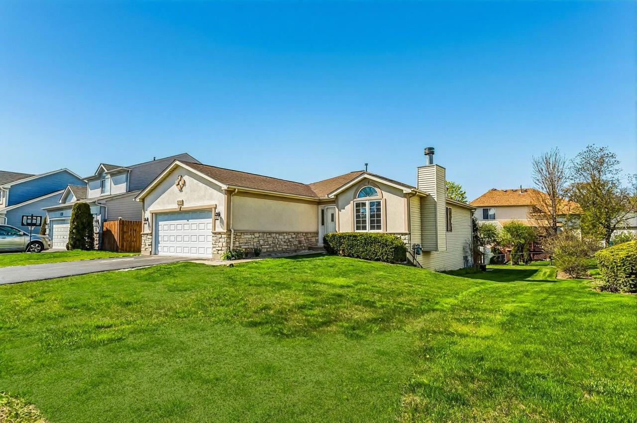 2708 W Lucia Ave., Waukegan, IL 60085