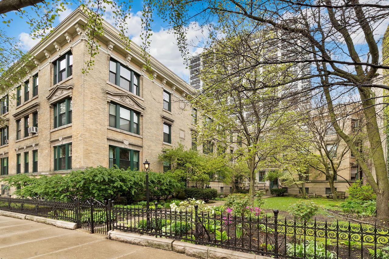 533 W Melrose St. #3F, Chicago, IL 60657