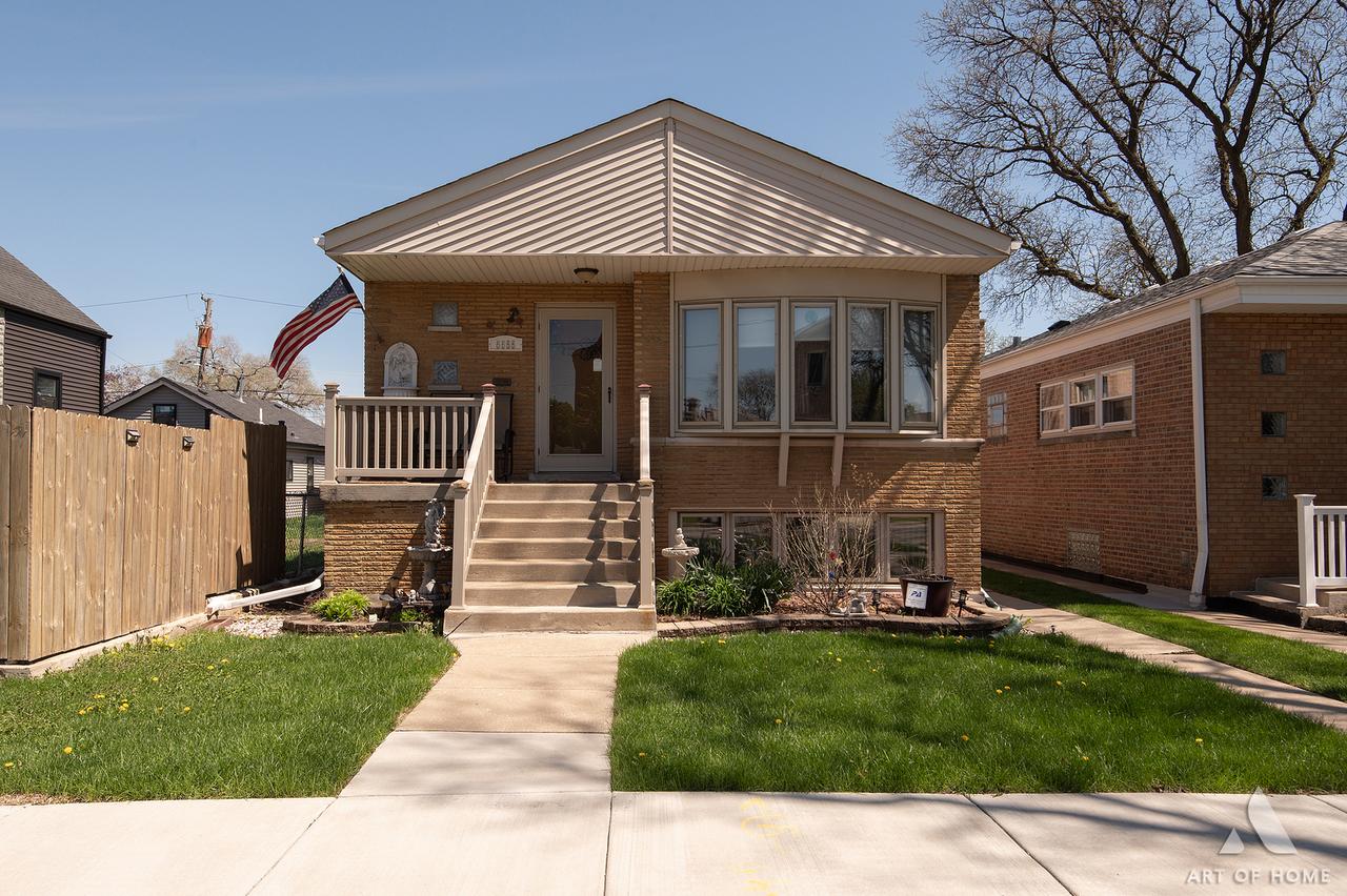 5555 S Menard Ave., Chicago, IL 60638