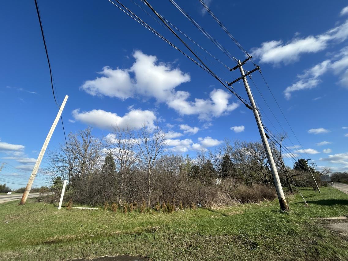 31101 N Fairfield Rd., Grayslake, IL 60030