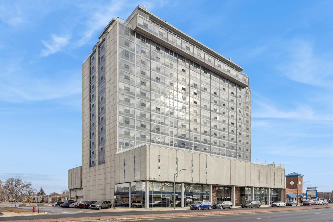 7234 W North Ave. #1506, Elmwood Park, IL 60707