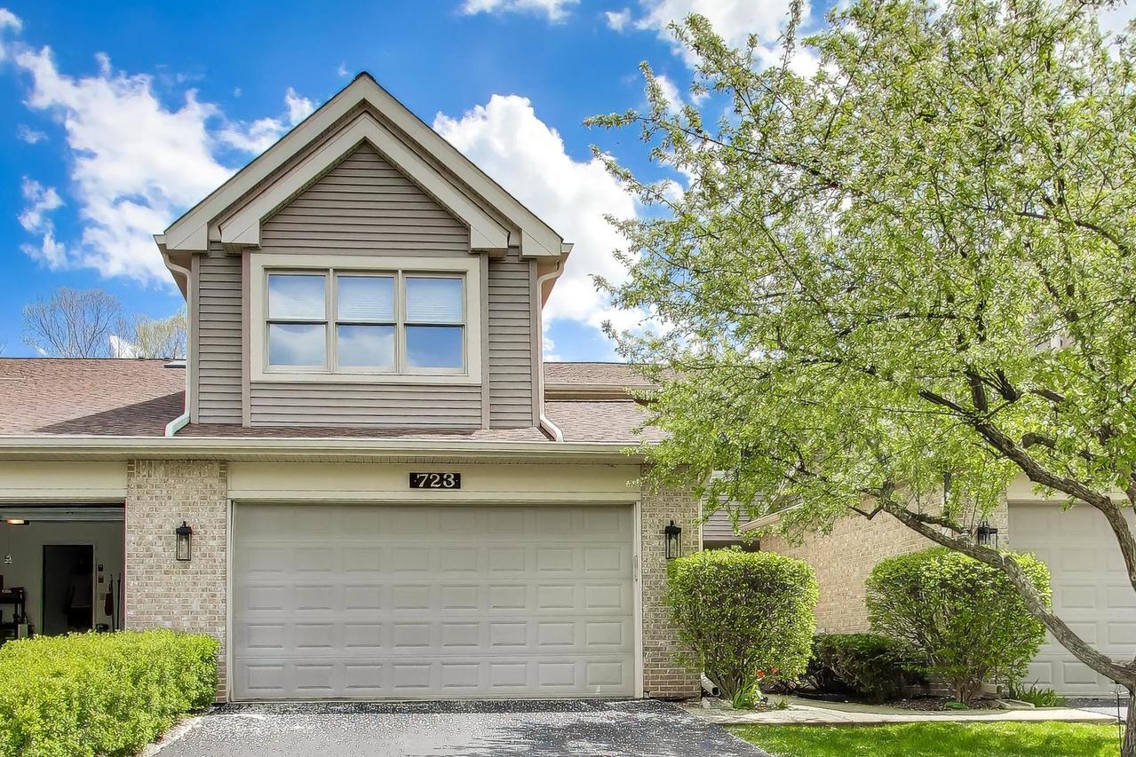 723 N Walden Dr., Palatine, IL 60067