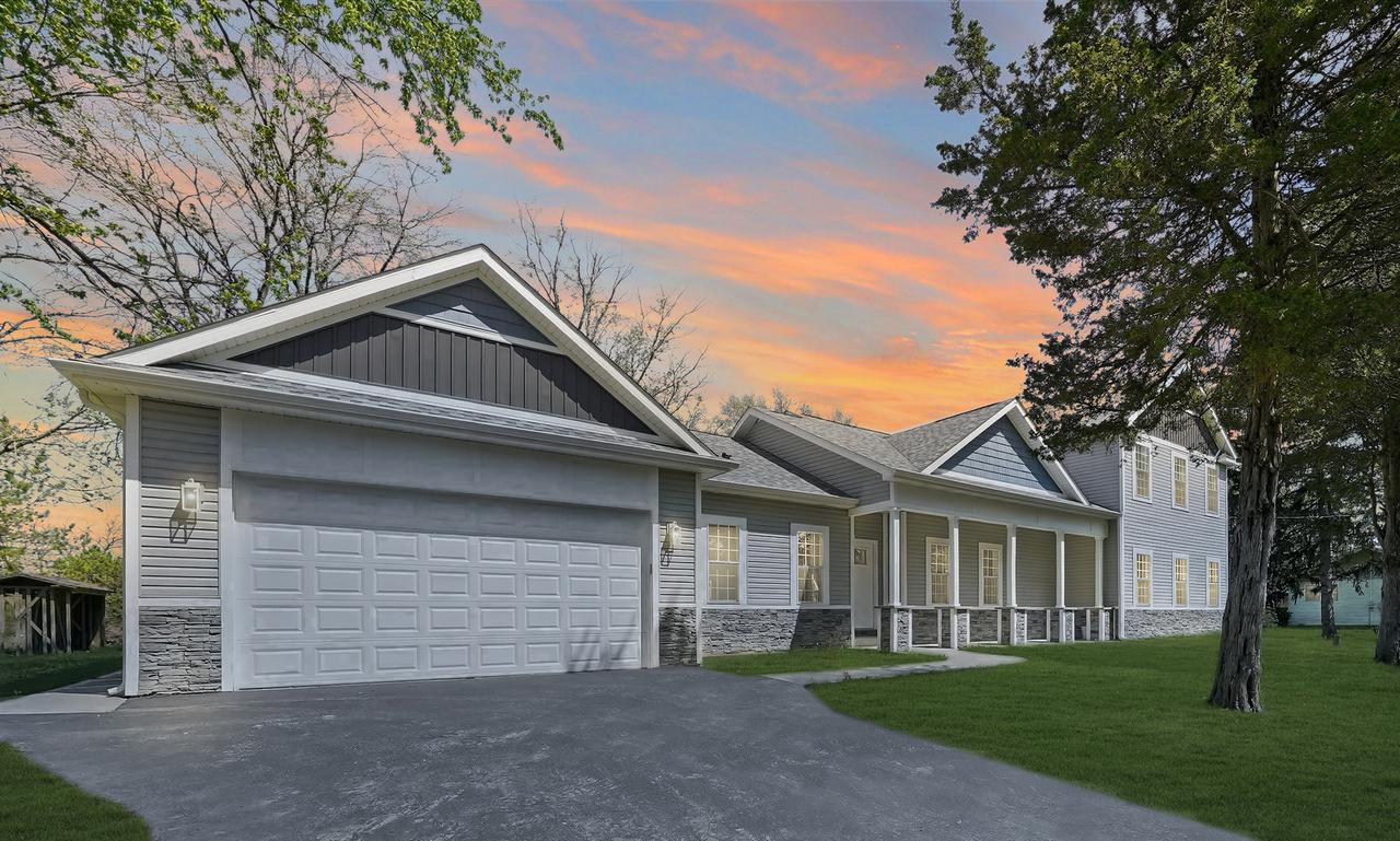 4430 Maple Ave., Richton Park, IL 60471