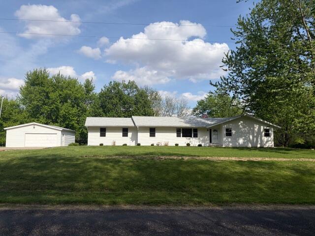 719 Salt Creek Rd., Leroy, IL 61752