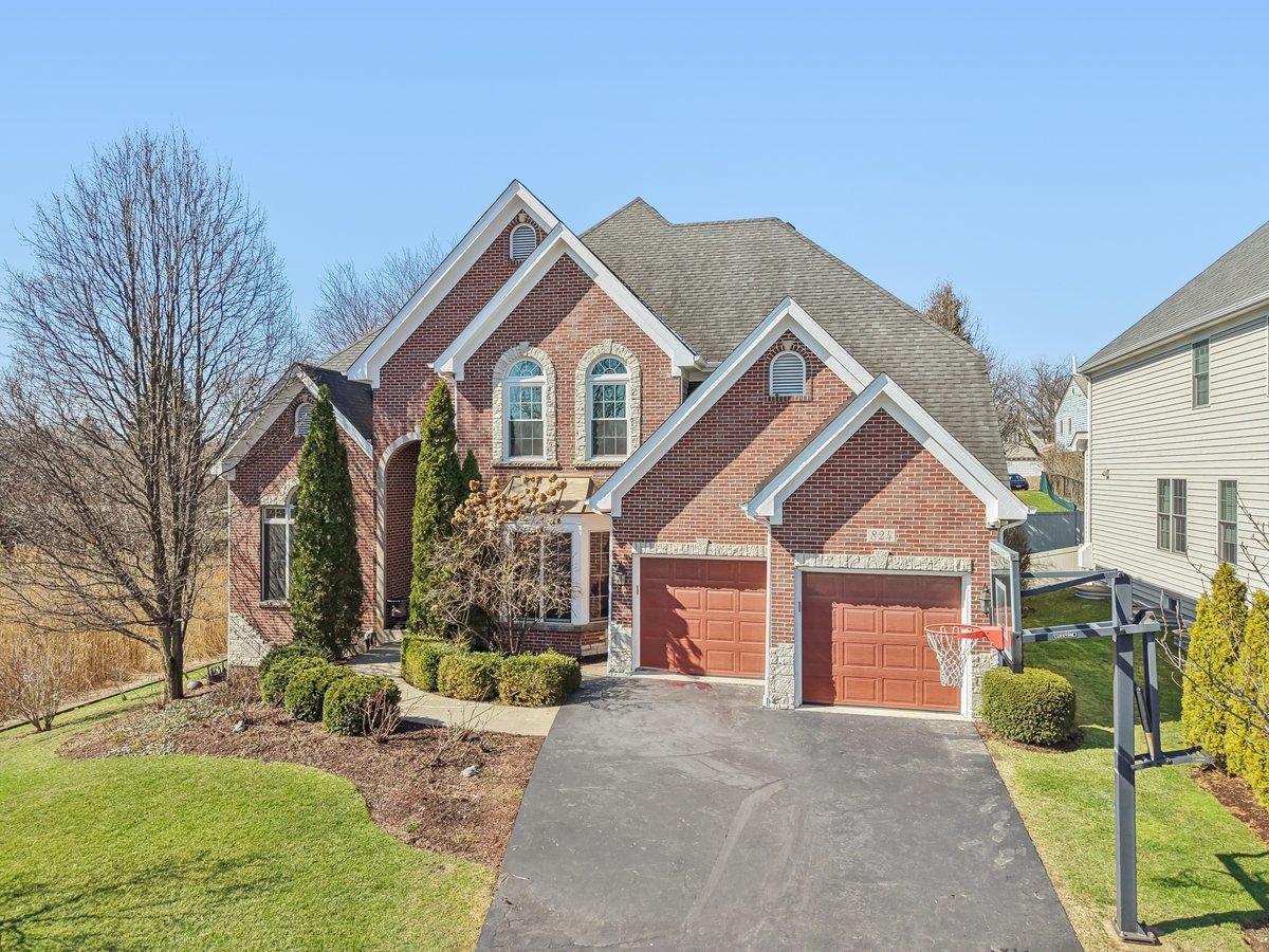 824 Megan Ct., Westmont, IL 60559