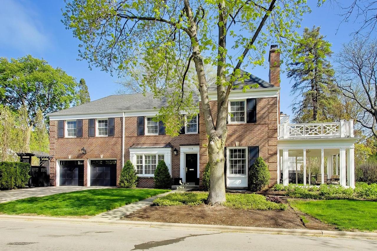 516 E Fairview St., Arlington Heights, IL 60005