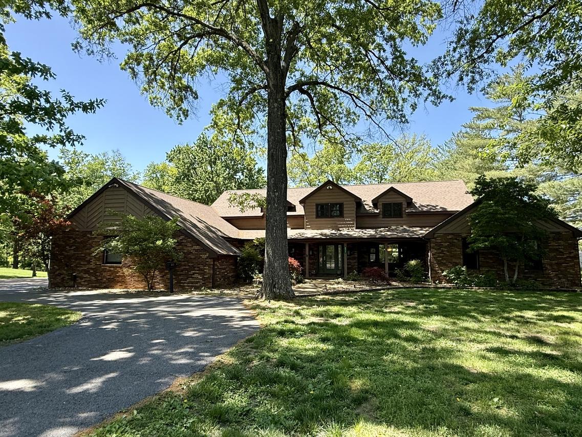 833 N 27th St., Mt Vernon, IL 62864