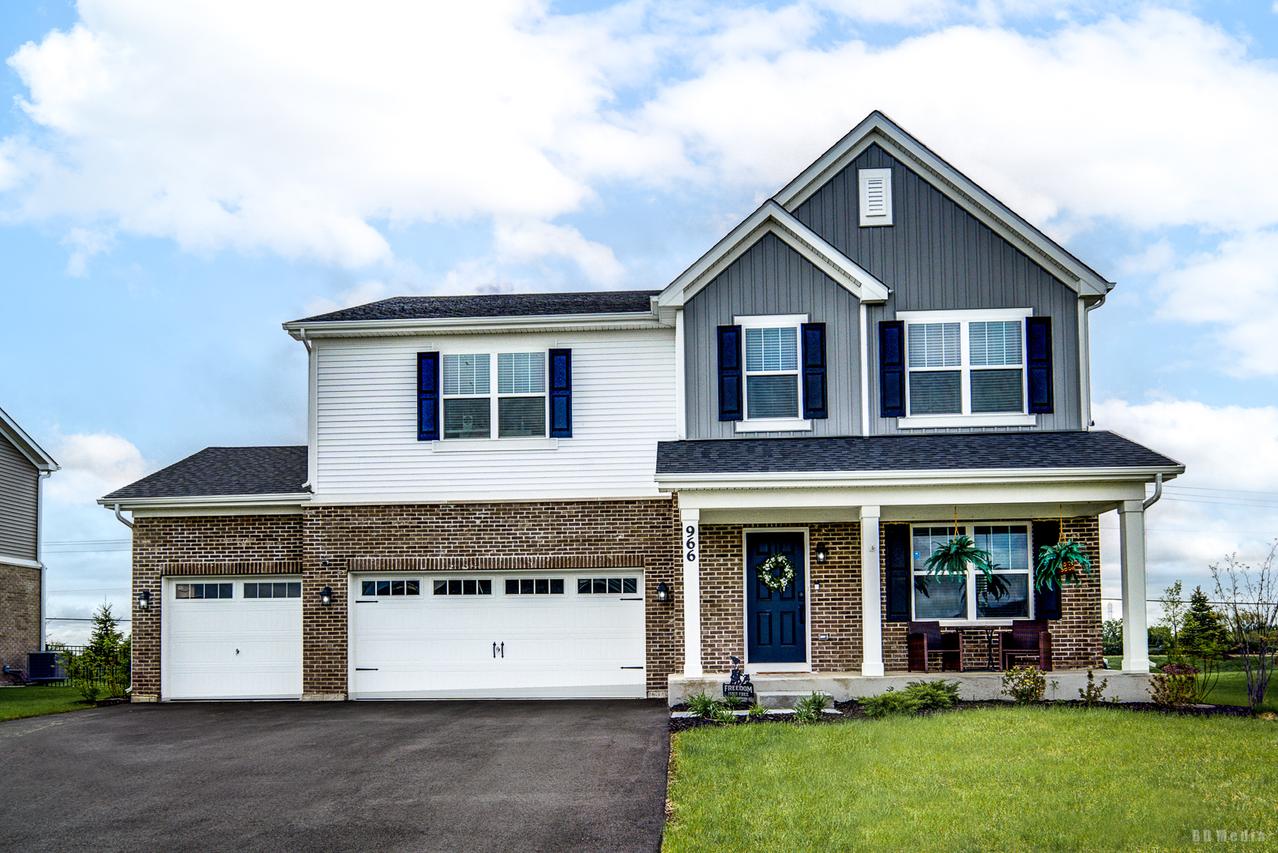 966 Bridle Hill Dr., New Lenox, IL 60451