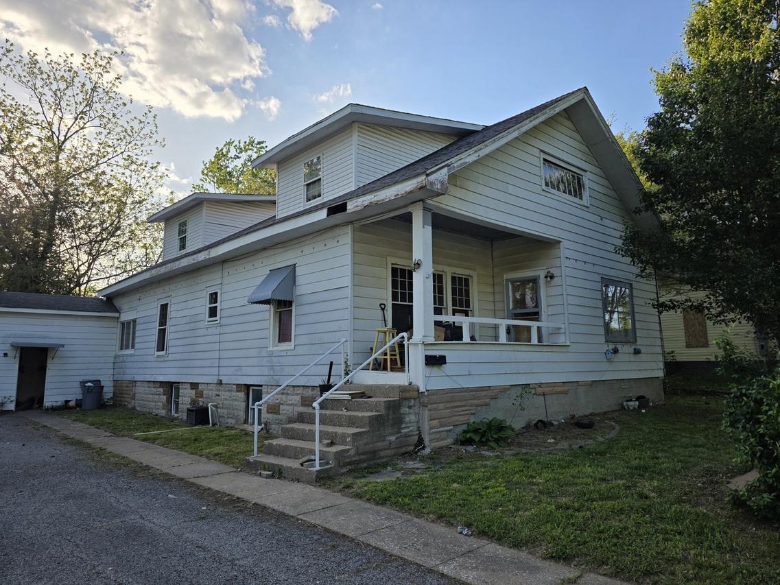 1008 S Madison St., Marion, IL 62959