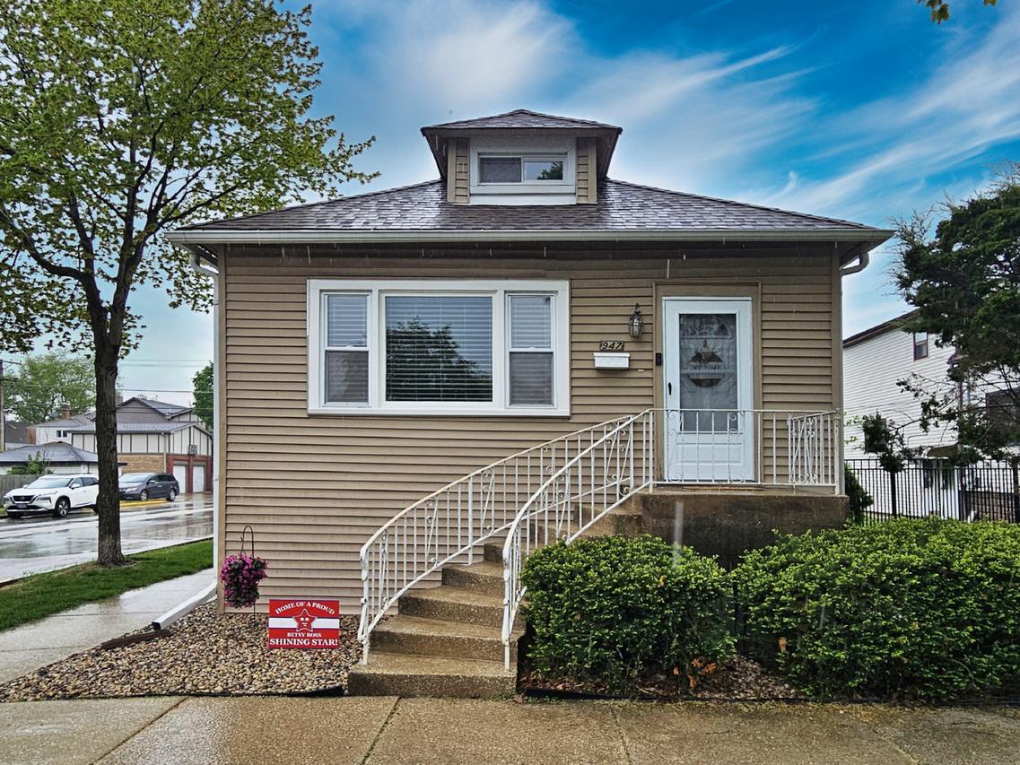 947 Hannah Ave., Forest Park, IL 60130