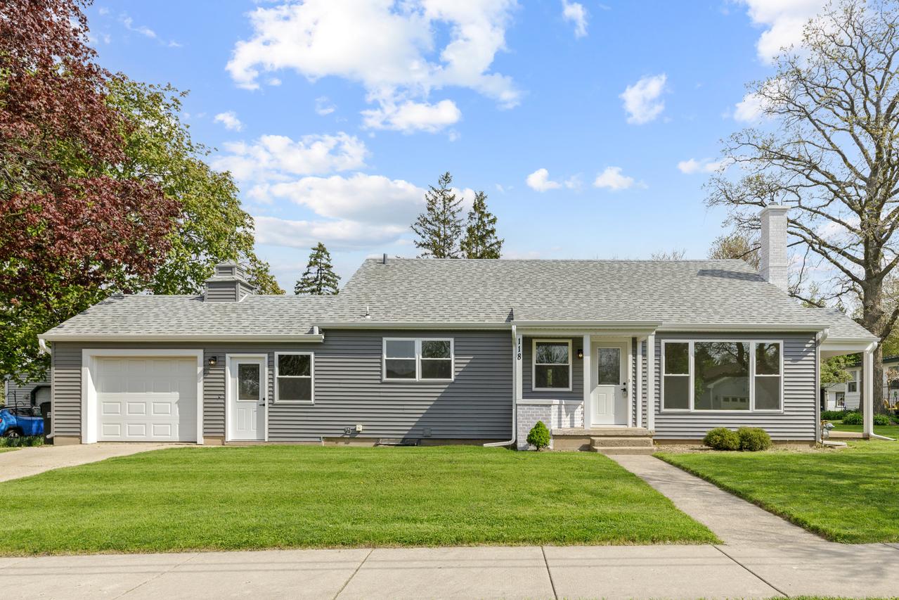 118 Edgewood Ave., Hampshire, IL 60140
