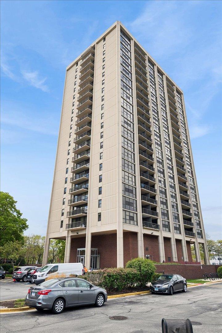 2901 S Michigan Ave. #1010, Chicago, IL 60616