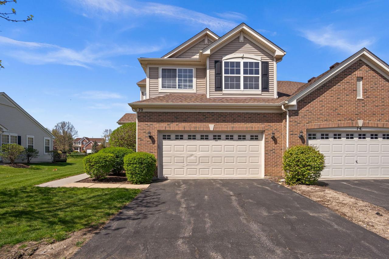 70 Regent Dr., Gilberts, IL 60136