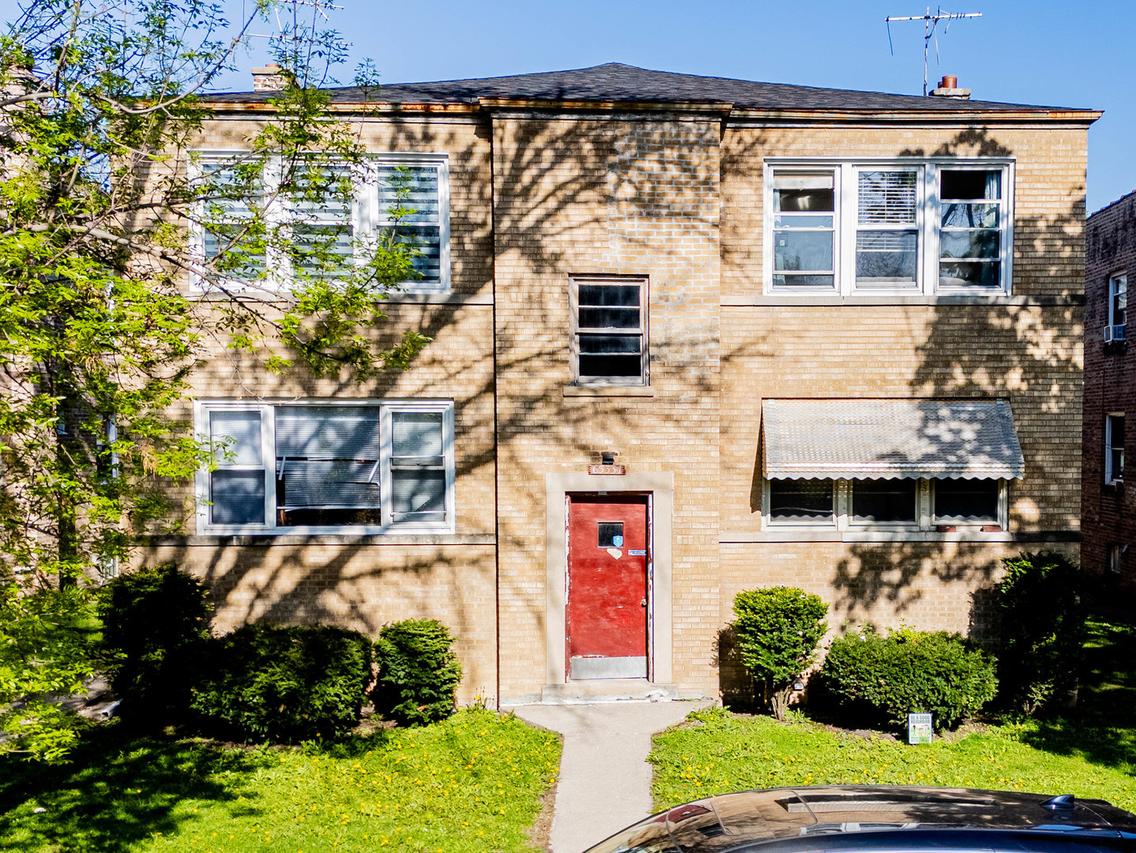 6531 N Hoyne Ave. #2S, Chicago, IL 60645