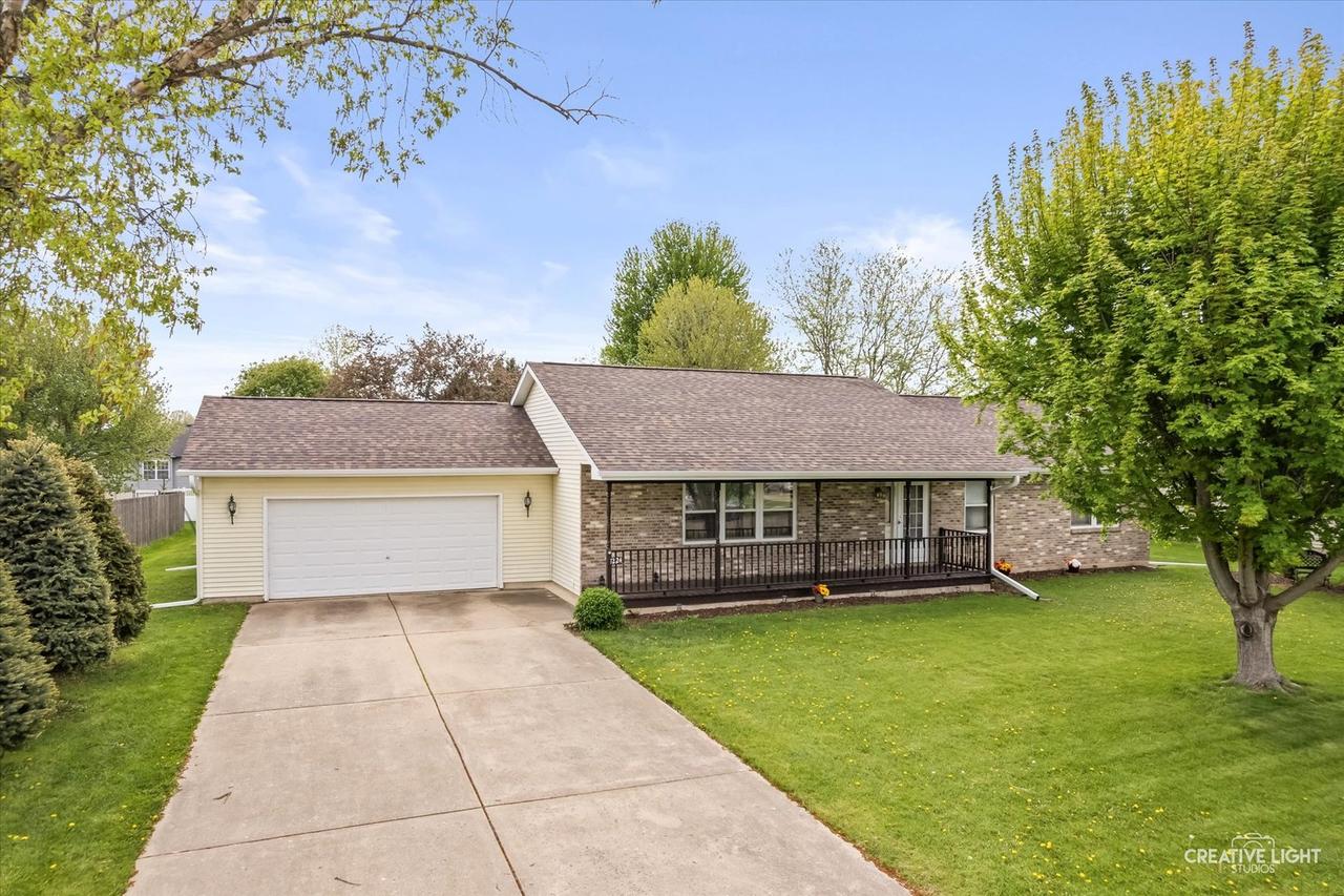 1224 Sandhurst Dr., Sandwich, IL 60548