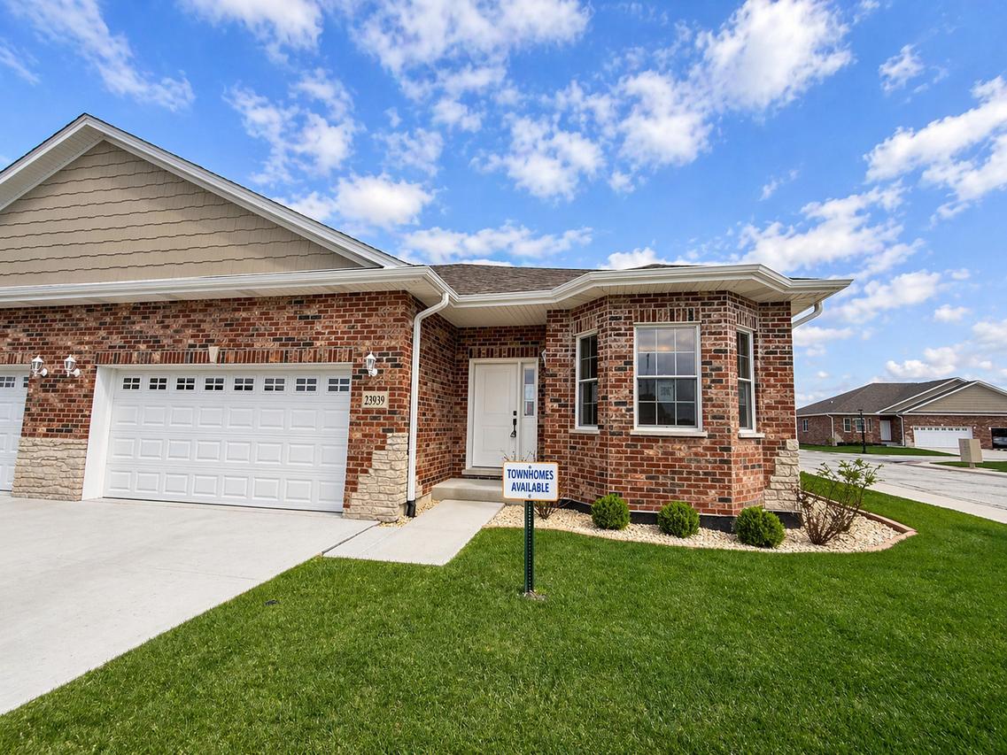 23939 Fugett Dr., Manhattan, IL 60442