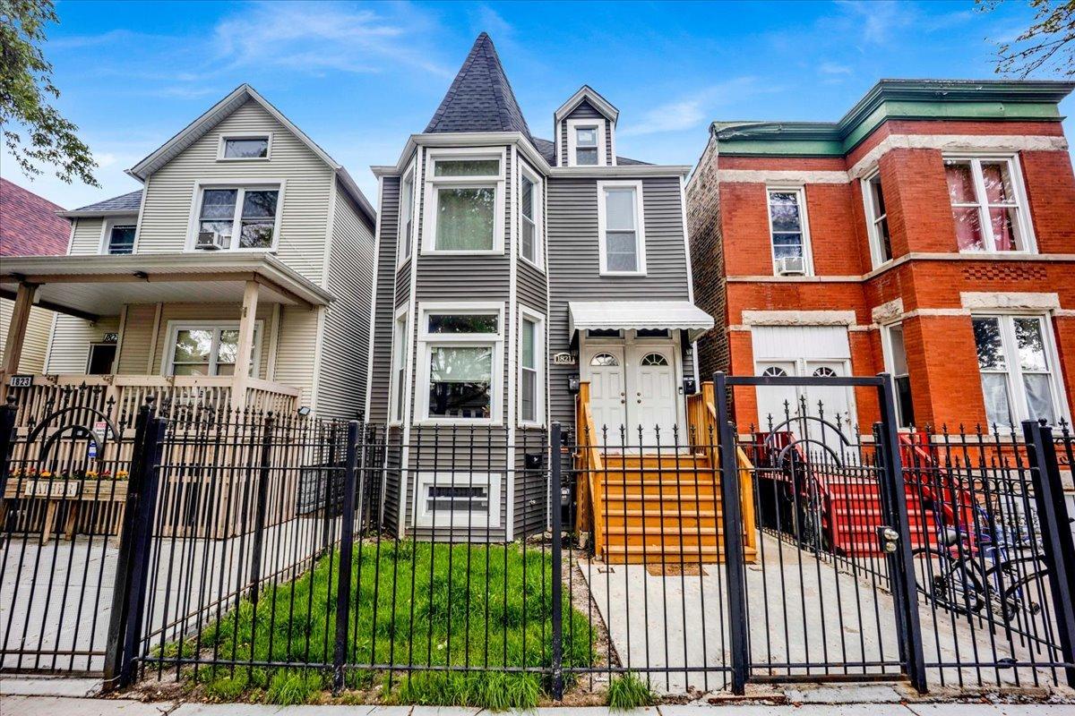 1821 N Tripp Ave., Chicago, IL 60639