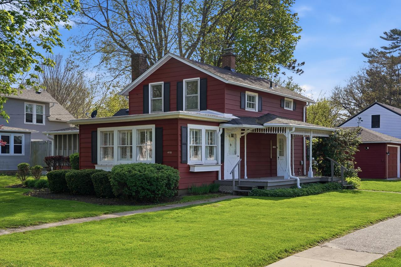 410 N 4th St., Oregon, IL 61061