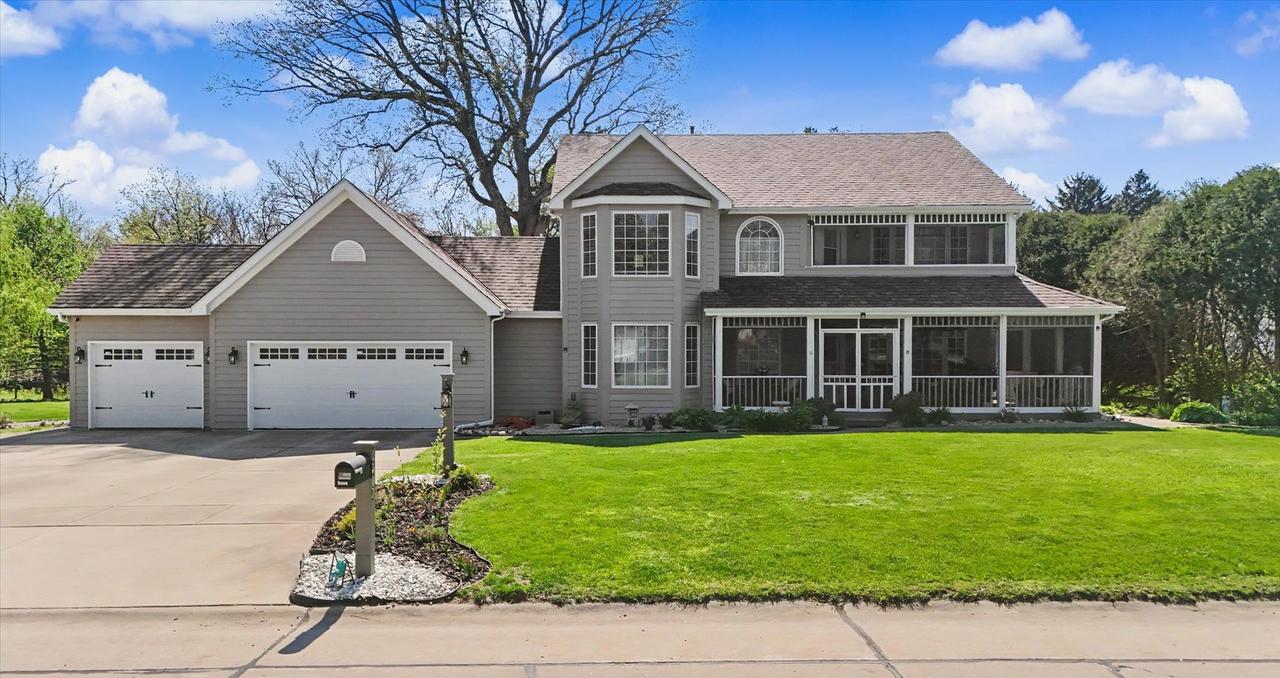 1307 Cross Creek Rd., Mahomet, IL 61853