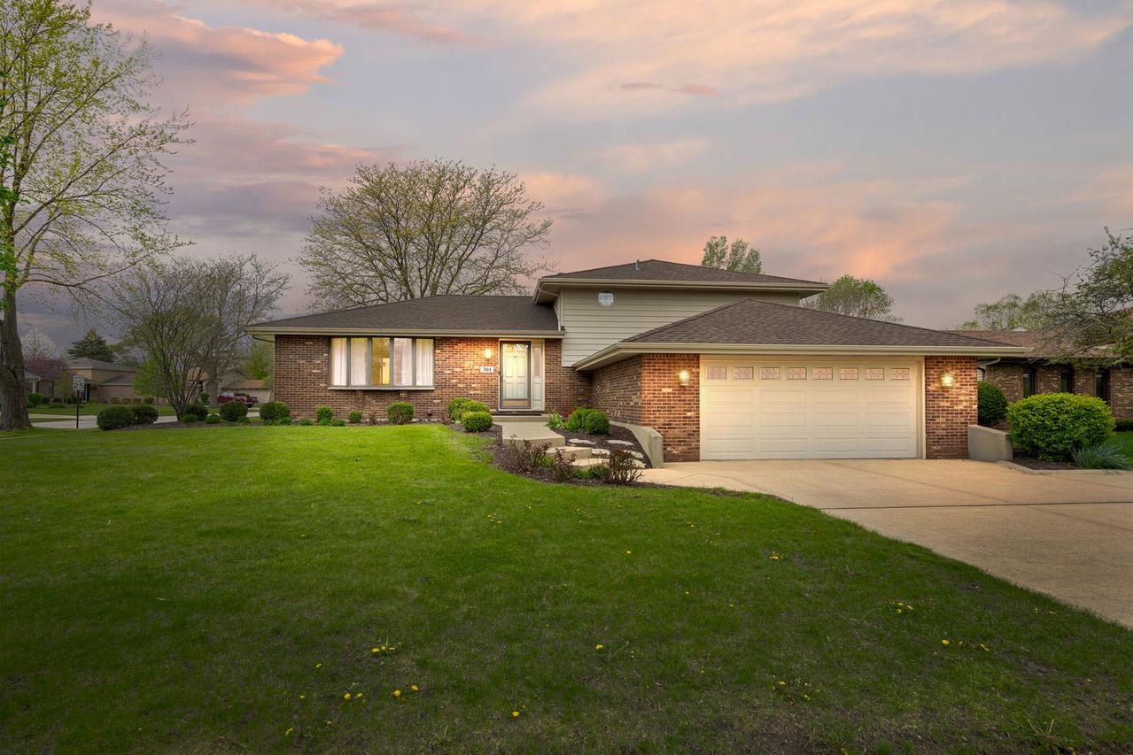 301 Greenfield Rd., Shorewood, IL 60404