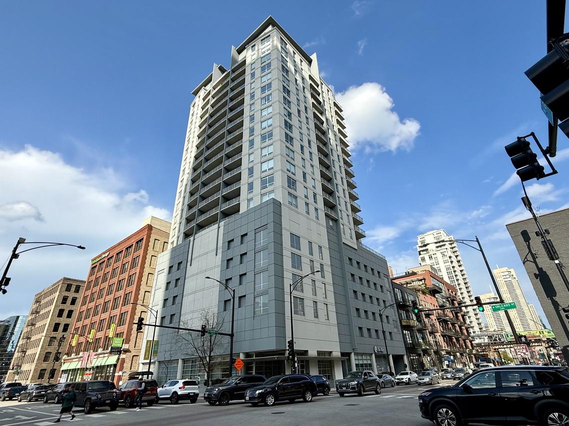 330 W Grand Ave. #2003, Chicago, IL 60654