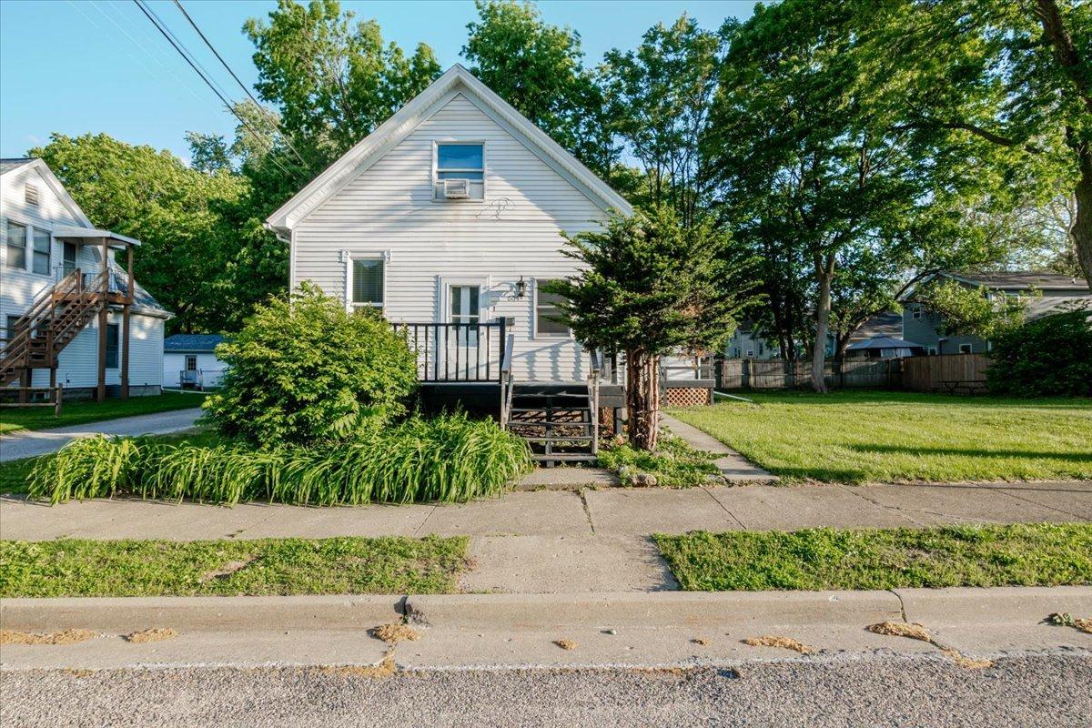 605 E Empire St., Bloomington, IL 61701