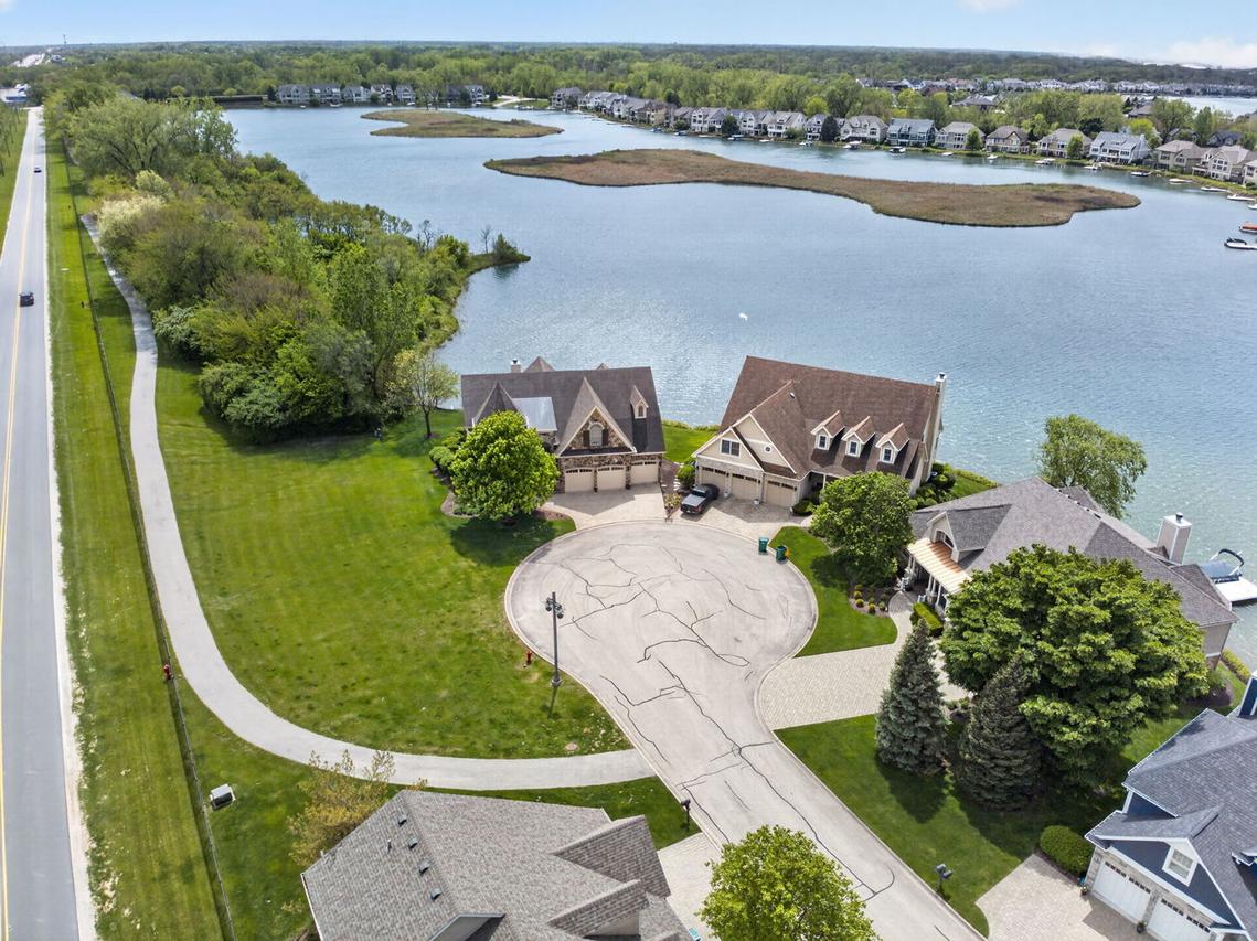 13111 S Lake Mary Dr., Plainfield, IL 60585