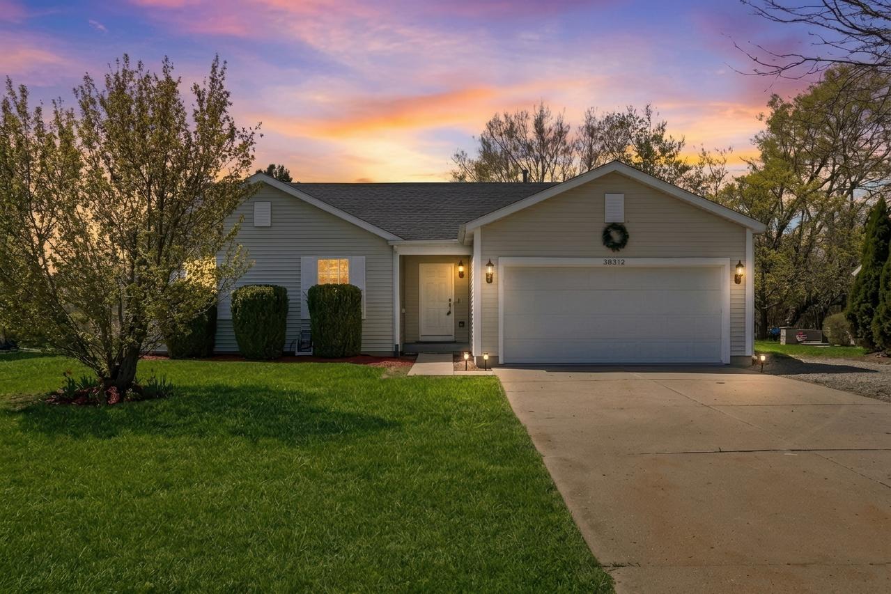 38312 Imperial Ln., Beach Park, IL 60087