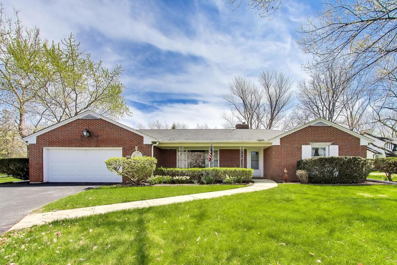 133 Howe Ter., Barrington, IL 60010