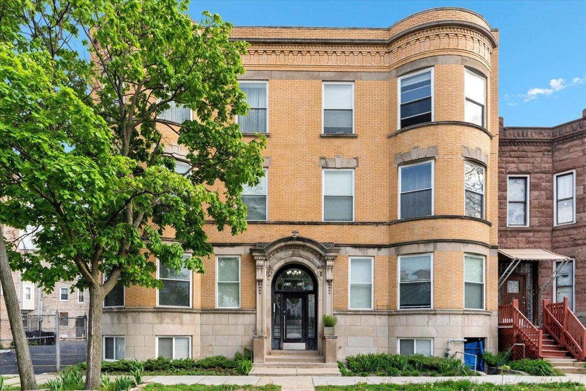 614 E 46th St. #3, Chicago, IL 60653