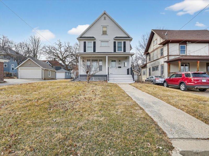 14 N Harlem Ave., Freeport, IL 61032